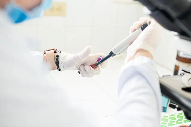 Lähihoitaja palkka: 2 984 euroa kuukaudessa